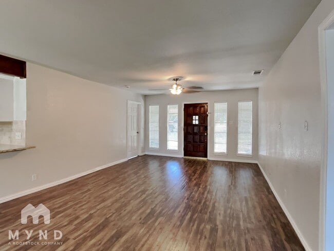 Photo - 612 S Rough Creek Ct