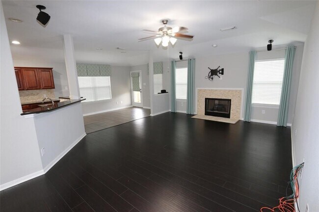 Photo - 21611 Mt Elbrus Way