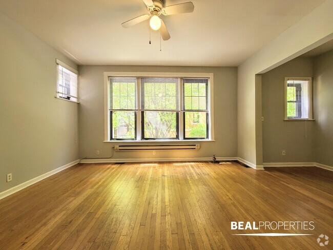 Building Photo - 721 W Barry Ave Unit Studio Rental