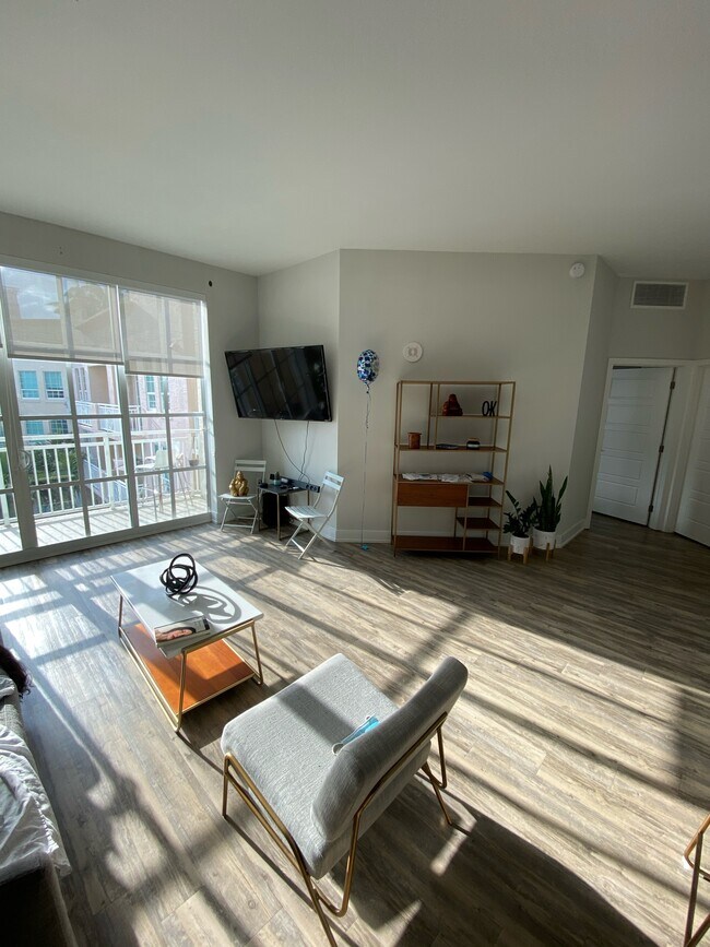 The Whitney Apartments West Palm Beach, FL