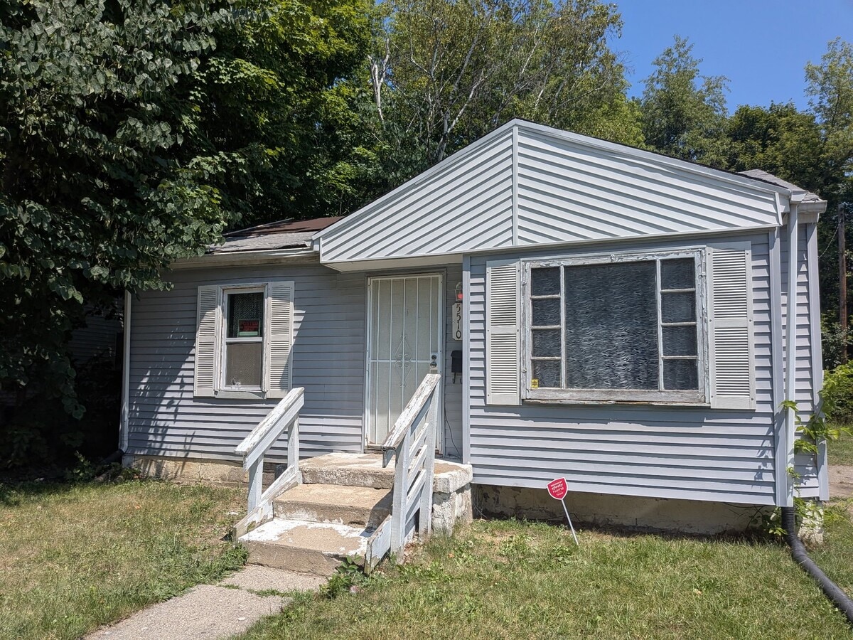 Photo - 5510 Granville Ave