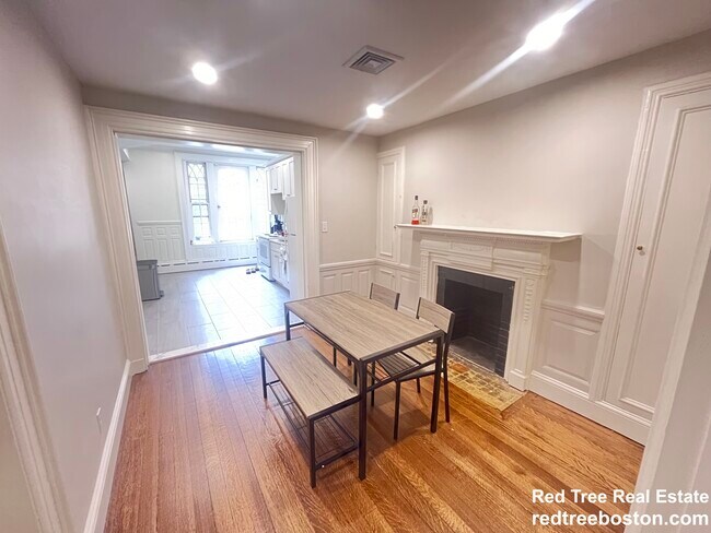 Photo - 1712 Beacon St Unit 2