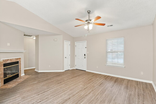 11416 Northwoods Forest Dr