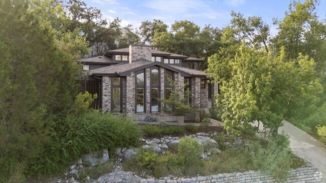 Building Photo - 6002 Mt Bonnell Rd Rental