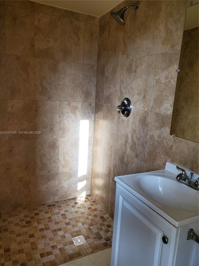 Photo - 13770 NE 20th Pl Unidad 03