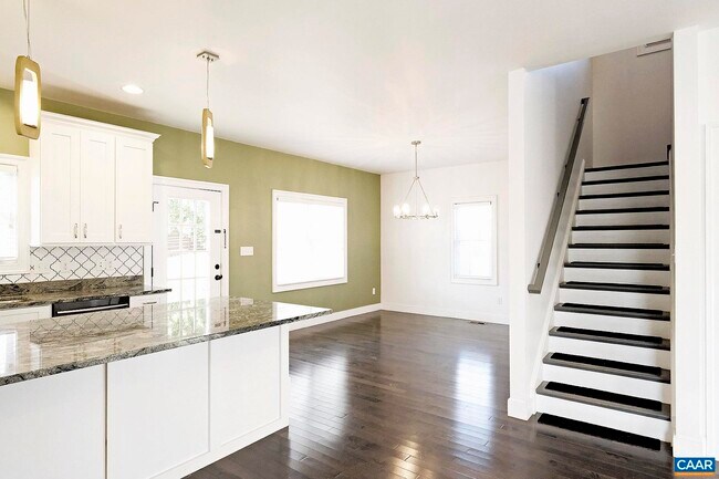 Photo - 903 Nassau St