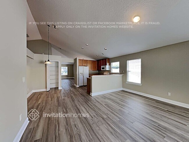 1458 Canopy Oaks Dr