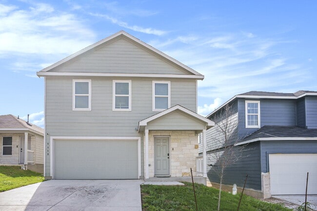Building Photo - "Spacious 4-Bed, 3-Bath Gem in Converse – Your Perfect 1,950 Sq Ft Retreat!"