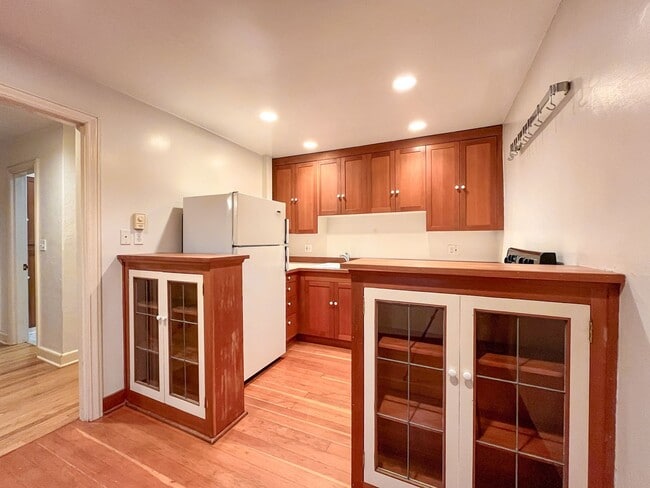 Photo - Charming 1bd/1bth U-District Condo, $1,550... Unit 102