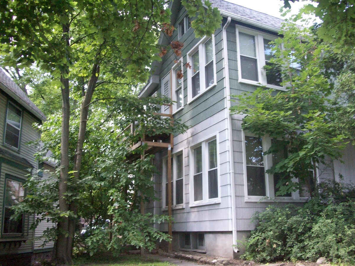 Photo - 812 Mary St