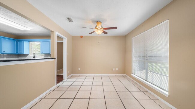 Photo - Welcome to this delightful 3-bedroom, 2-bathroom home. Perfectly situated this residence offers f... Unidad B