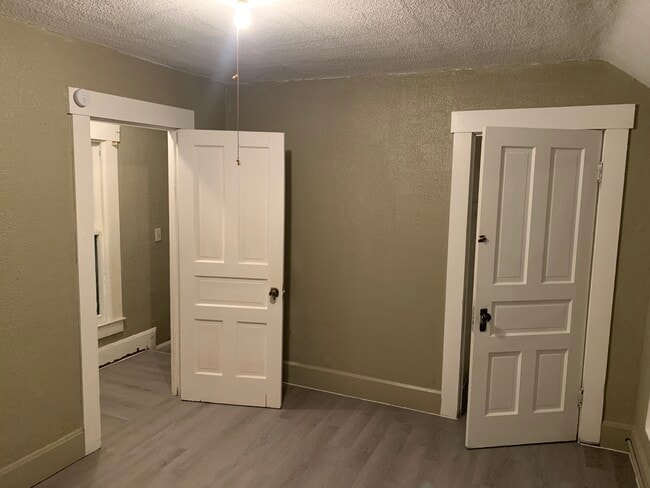 Photo - 2207 Glen Ct