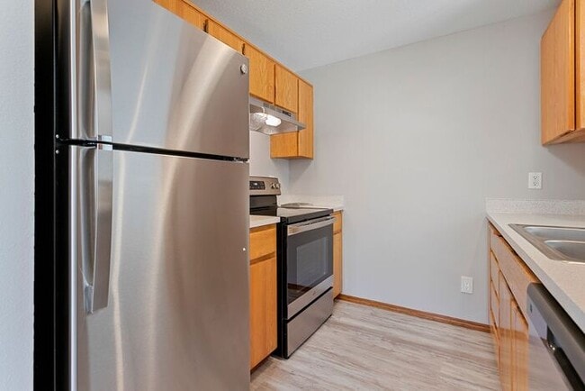 Photo - 3 bedroom townhouse with Garage!! Wont last! Call Now!!