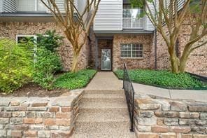 Building Photo - 2506 Wedglea Dr Unit 105