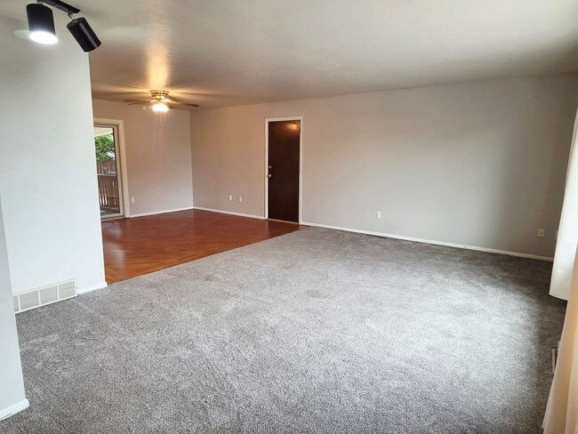 250 Dolomite Dr