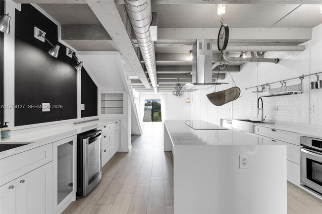 Photo - 6901 Edgewater Dr Unit 315