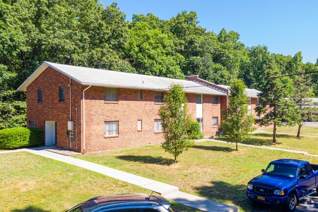 Skytop Village Apartments