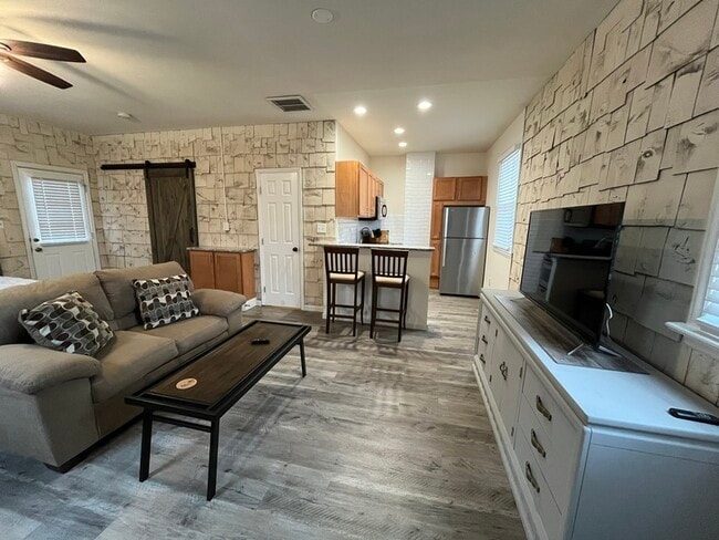 Photo - 2226 Knickerbocker Dr