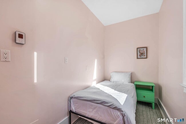 Photo - 31 Canner St Unit 1
