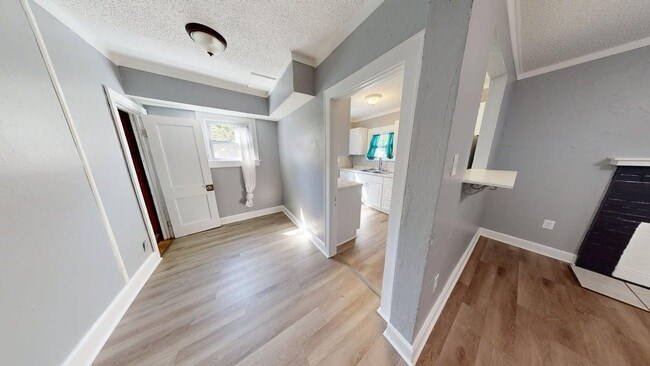 Photo - 829 N Oleander Ave
