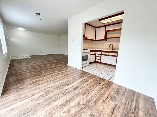 Photo - 10632 Oak St Unit 10636 Oak Street