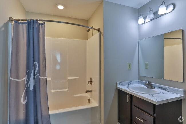 3BR, 3BA - Townhouse