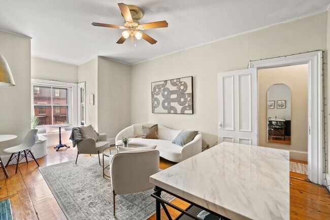 Photo - 296 Marlborough St Unit 6