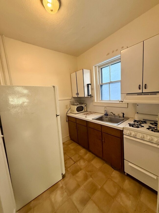 Photo - 326 W Broad St Unit 326 W. Broad Street