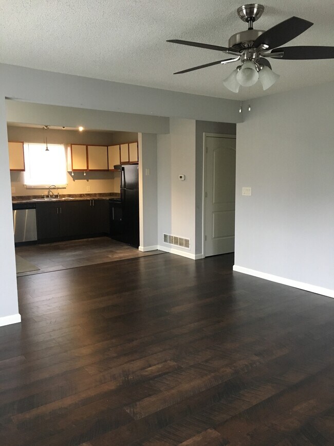 Photo - 210 Mt Hope Ct Unit 1