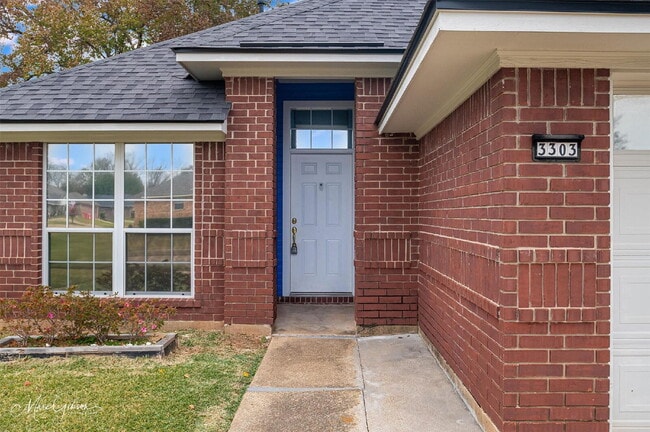 Photo - 3303 Salem Pl