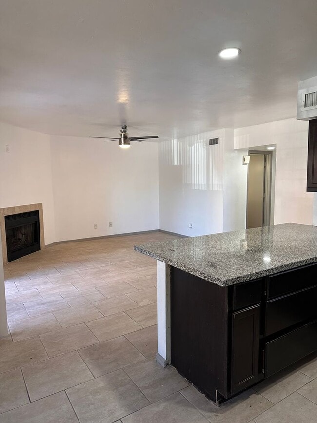 Photo - Woodbridge1720 Unit Woodbridge1720-