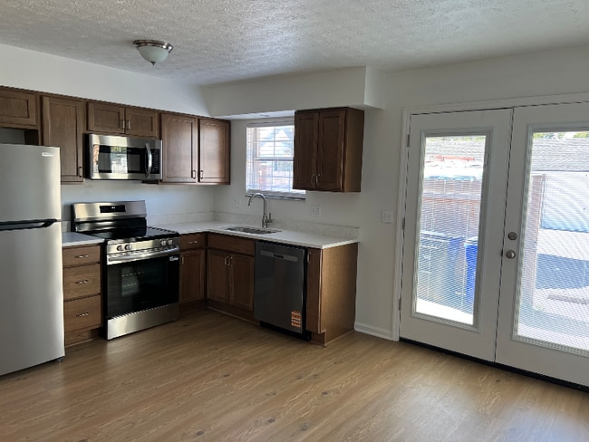 Photo - 4797 Nugent Dr