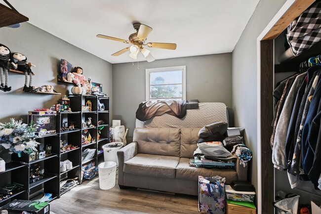Photo - 2420 Fenelon St