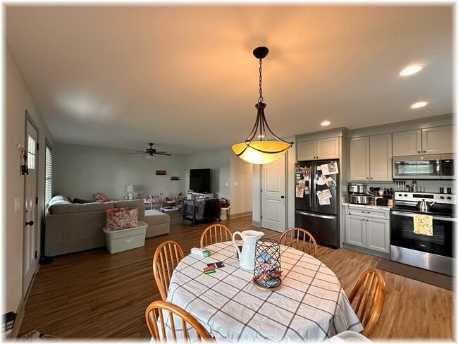 Photo - 300 Cottage Hl Ct
