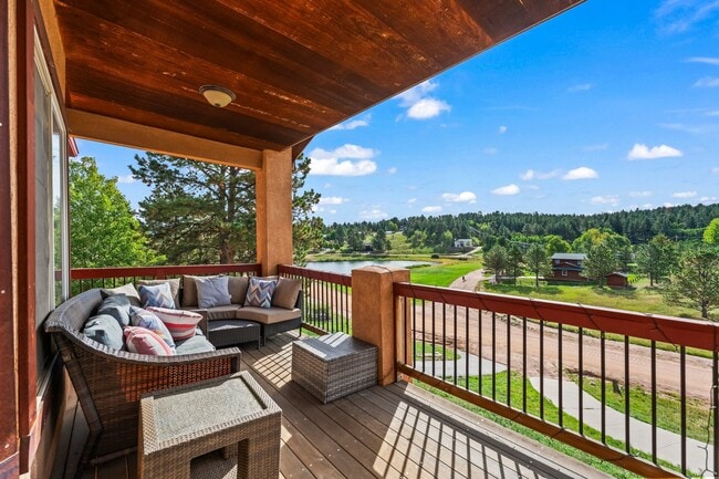 243 Lakewood Dr
