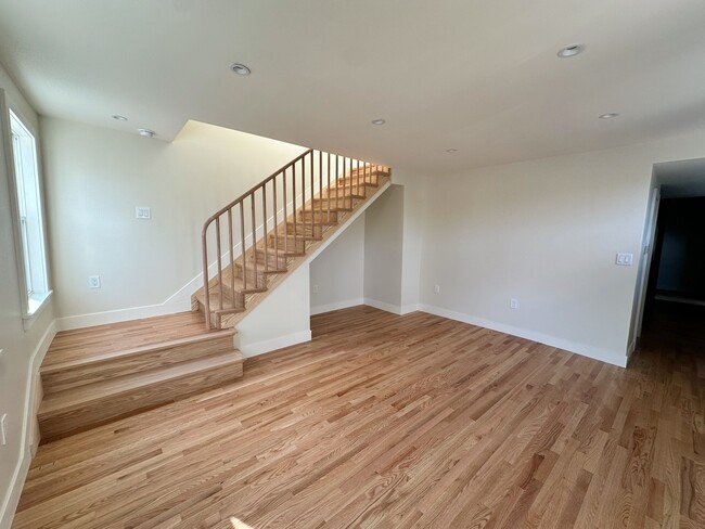 Photo - 2606 Larkins Way