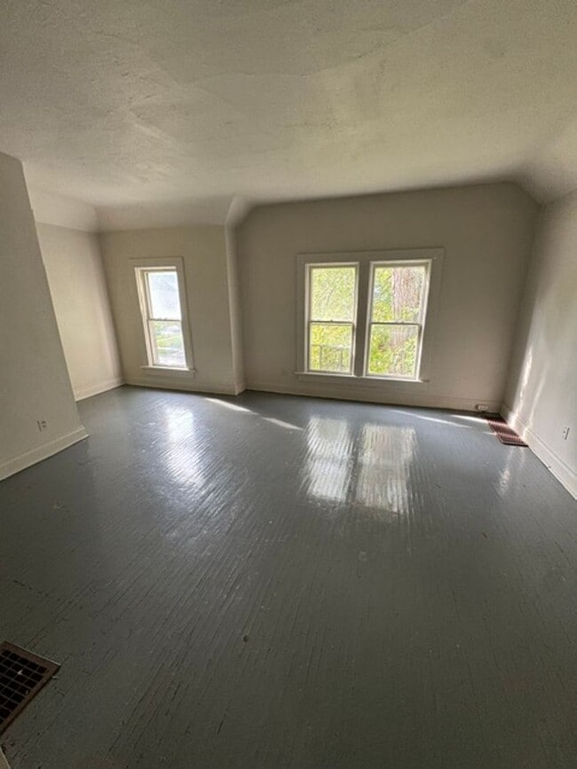 Photo - 308 W Creighton Ave Unit 308 1/2 W Creighton
