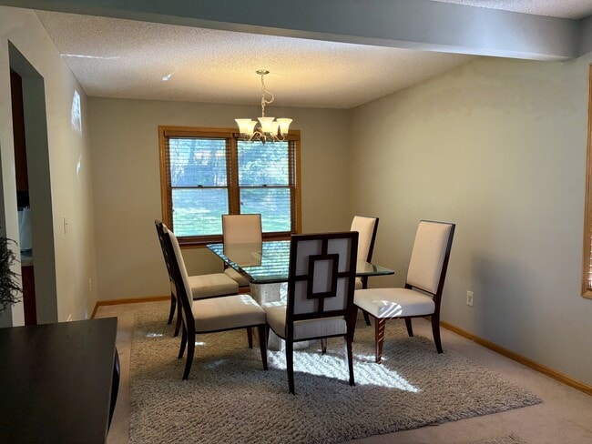 Photo - 16842 Hanover Ln