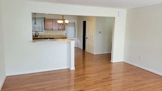 Photo - 1252 Frost Pl