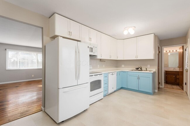 Photo - 5340 Carolyn Dr