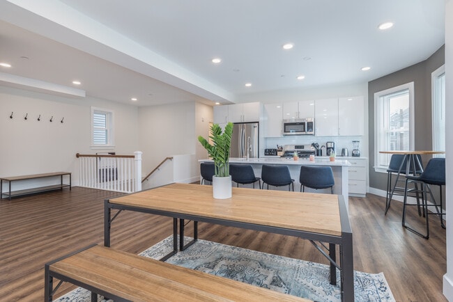 Photo - 843 Columbia Rd