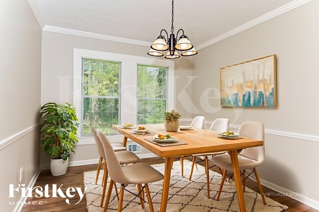 Photo - 2264 Country Club Dr SE