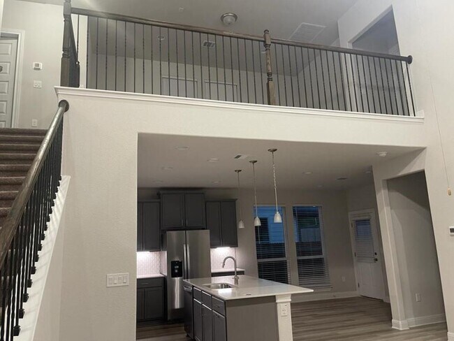 Photo - 124 MacArthur Dr