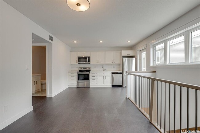 Photo - 401 Avenue L S