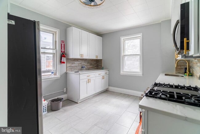 Photo - 723 Hamilton Ave