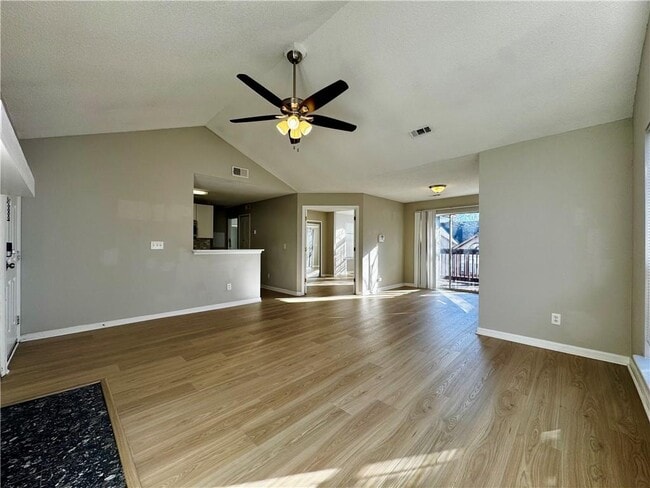 Photo - 1107 Sandy Ln Dr