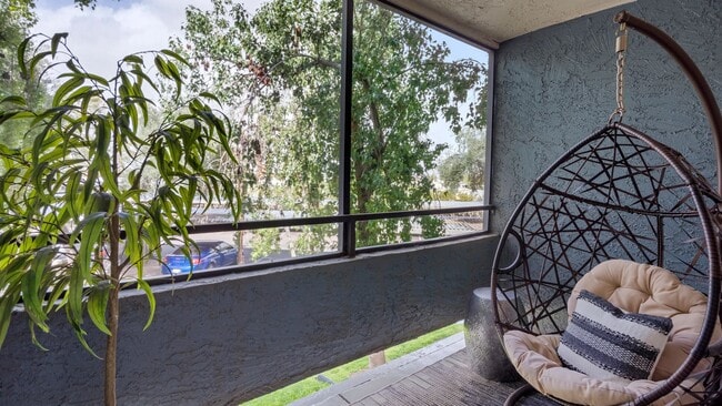 Escape to your screened-in patio, an intimate extension of your master bedroom – pure luxury, and relaxation at Beacon at 601.
