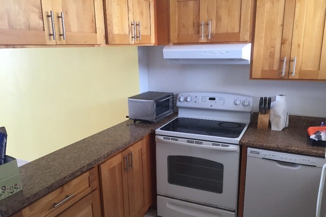 Photo - 555 University Ave Unit 905