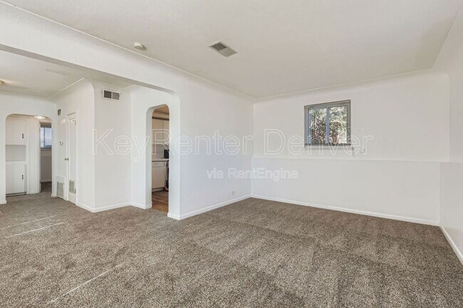 Photo - 3249 Steele St