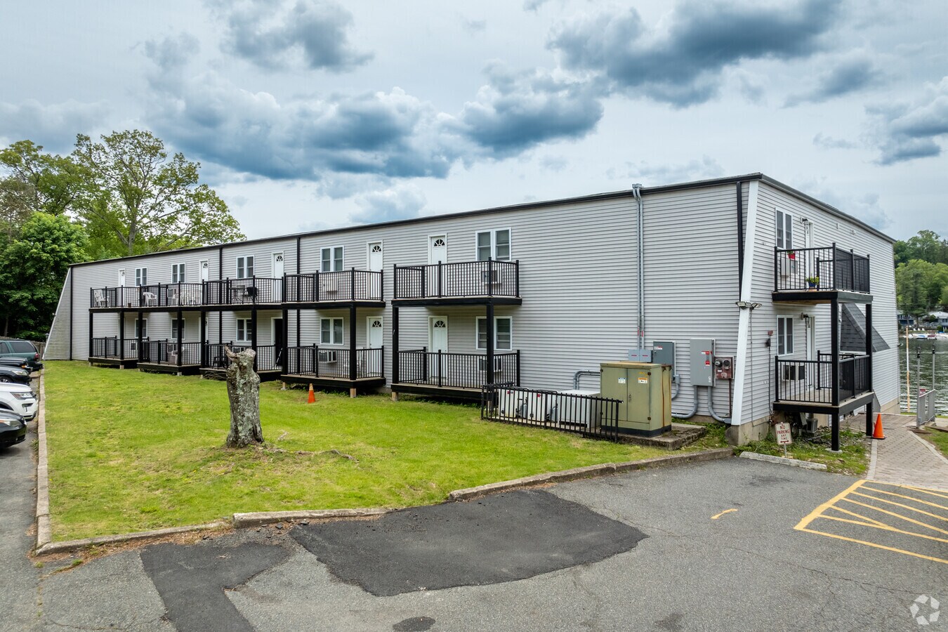 Photo - 469-473 River Styx Rd Apartments